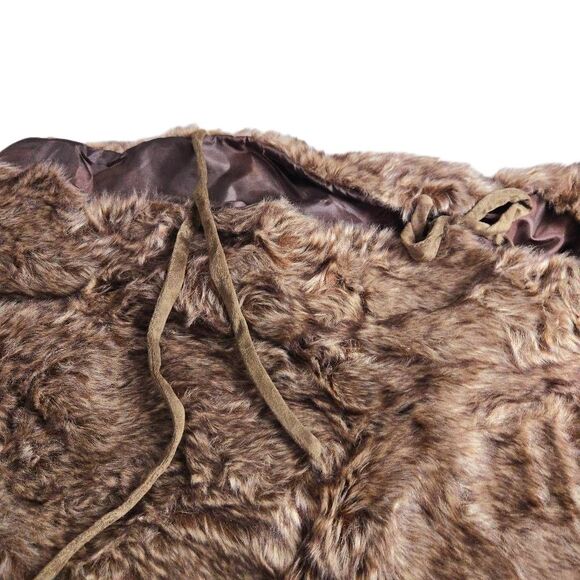 Faux Fur Christmas Tree skirt 46" diameter - Picture 4 of 5